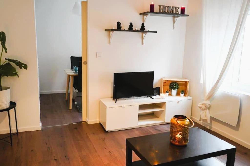 Rm-1 - Appartement F2 Au 1Er Etage Pour 1-3 Pers Мюлуз Экстерьер фото