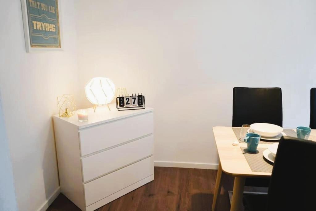 Rm-1 - Appartement F2 Au 1Er Etage Pour 1-3 Pers Мюлуз Экстерьер фото